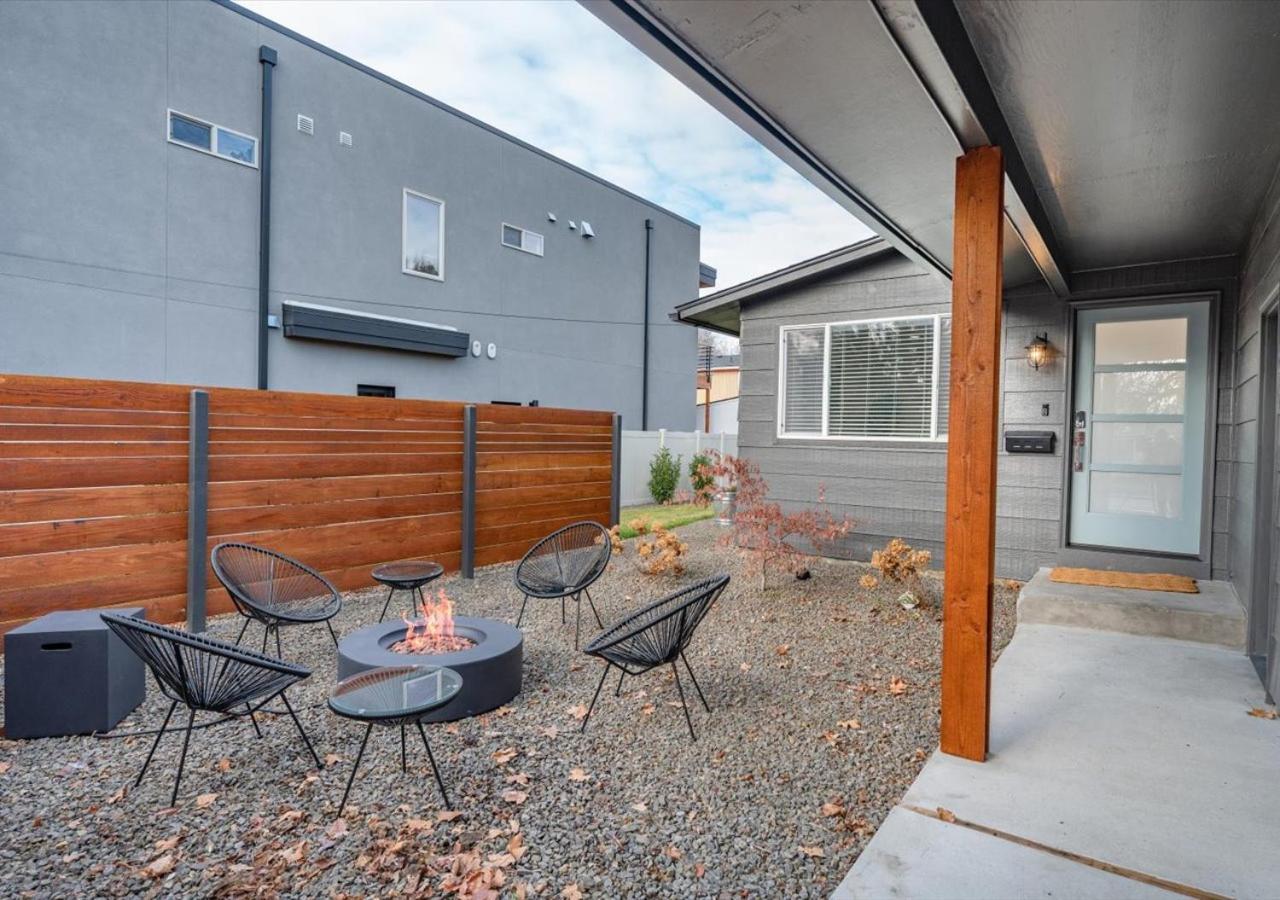 Вилла Mid Century Modern Boise-River Bungalow W/ Hot Tub Экстерьер фото