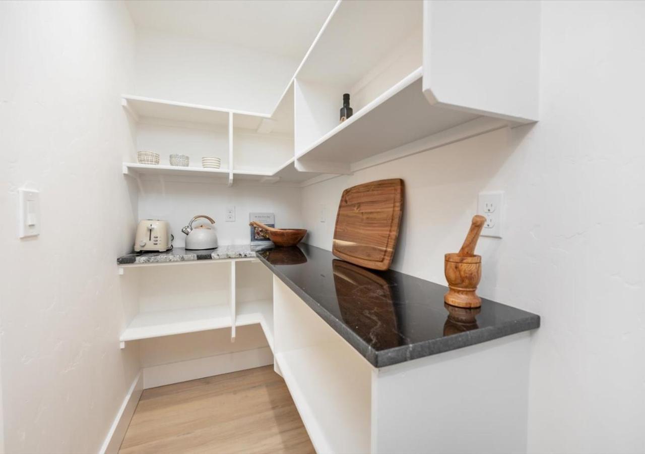 Mid Century Modern Boise-River Bungalow W/ Hot Tub Экстерьер фото
